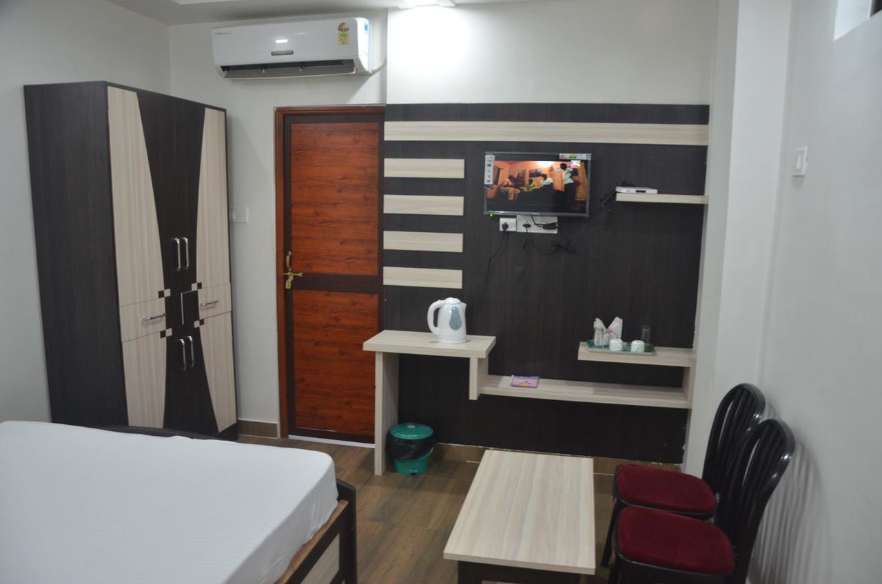 Hotel Pyara Palace Gaya Quarto foto